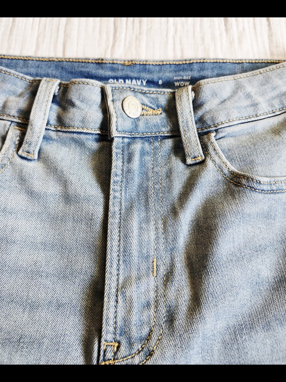 Old Navy Light Wash Denim Cuffed Women's Shorts - Picture 2 of 11